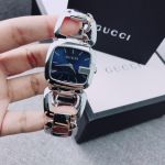 Gucci G-Gucci Bangle Mặt Vuông Màu Xanh Dây Kim Loại Màu Bạc YA125405