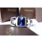 Gucci G-Gucci Bangle Mặt Vuông Màu Xanh Dây Kim Loại Màu Bạc YA125405