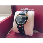 Salvatore Ferragamo Buckle Diamond Mặt Bán Nguyệt Dây Da Màu Đen FG5010014