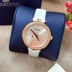 Swarovski Aila Dressy Swan Mặt Tròn Đính Đá Dây Da Màu Trắng 5376639