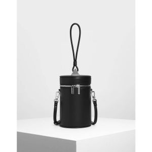Charles & Keith Handle Cylinder Màu Đen CK2-50270211