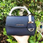 Michael Kors Ava Mini Saffiano Crossbody Màu Xanh Navy Logo Bạc 32F5SAVC1L