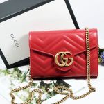 Gucci GG Marmont Matelassé Mini Màu Đỏ Dây Xích Logo Màu Vàng 474575 DRW1T