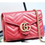 Gucci GG Marmont Matelassé Mini Màu Đỏ Dây Xích Logo Màu Vàng 474575 DRW1T