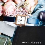 Marc Jacobs Vic Mặt Vuông Viền Vàng Hồng Dây Da Màu Xanh MJ1546