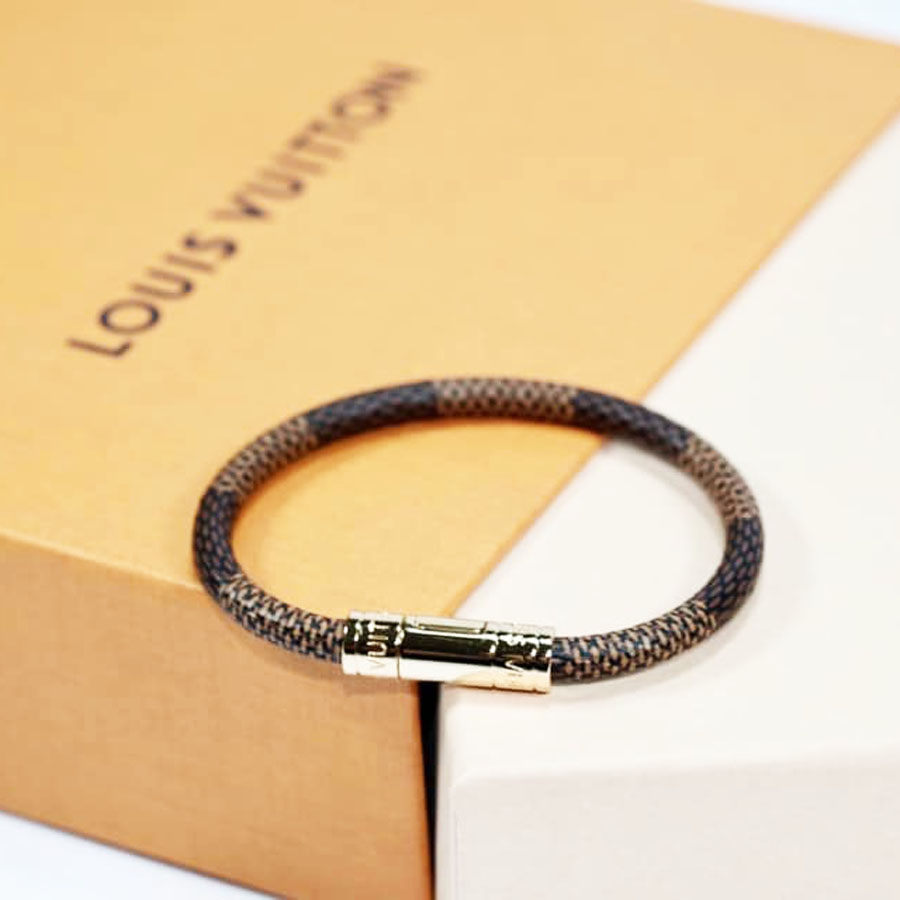 Keep it leather bracelet Louis Vuitton Grey in Leather  31664407