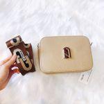 Furla Sleek Crossbody Màu Be Sand H Size 20 1057283