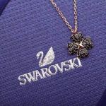 Swarovski Latisha Dây Màu Vàng Hồng Charm Cỏ Bốn Lá Màu Đen 5420246