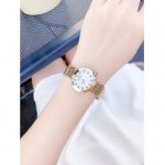 Bulova Diamond Mặt Tròn Khảm Trai Dây Kim Loại Màu Vàng 97P114