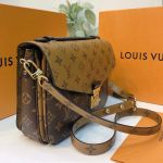 Louis Vuitton Pochette Metis Monogram Reverse M44876