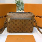 Louis Vuitton Pochette Metis Monogram Reverse M44876