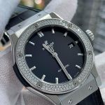 Hublot Classic Fusion Mat Automatic Titanium Diamond Mặt Tròn Dây Da 542.NX.1171.LR.1104