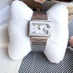 Gucci G-Watch Mặt Chữ Nhật Dây Kim Loại Màu Bạc YA100506