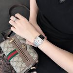 Gucci G-Watch Mặt Chữ Nhật Dây Kim Loại Màu Bạc YA100506