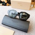 Burberry Sunglasses Mắt Vuông Gọng Nhựa Màu Đen BE4288