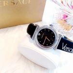 Versace V-Motif Mặt Tròn Viền Bạc Dây Da Màu Đen VERE00918