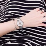 Marc Jacobs Classic Three-Hand Mặt Tròn Dây Kim Loại Màu Bạc MJ3597