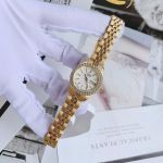 Citizen Quartz Mặt Tròn Dây Kim Loại Vàng EQ0532-55D